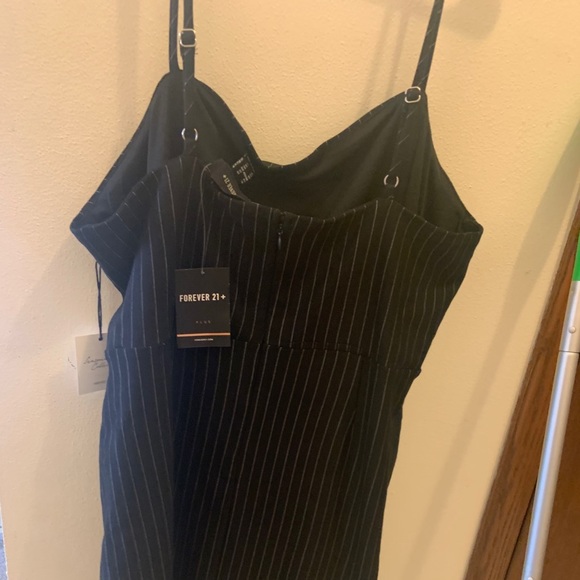 FOREVER21- PinStriped Dress - Picture 3 of 4